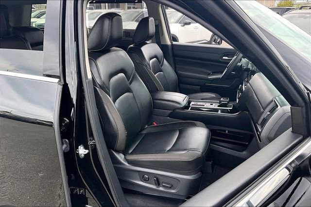 Certified 2025 Nissan Pathfinder SL w/ Cargo Package image 28