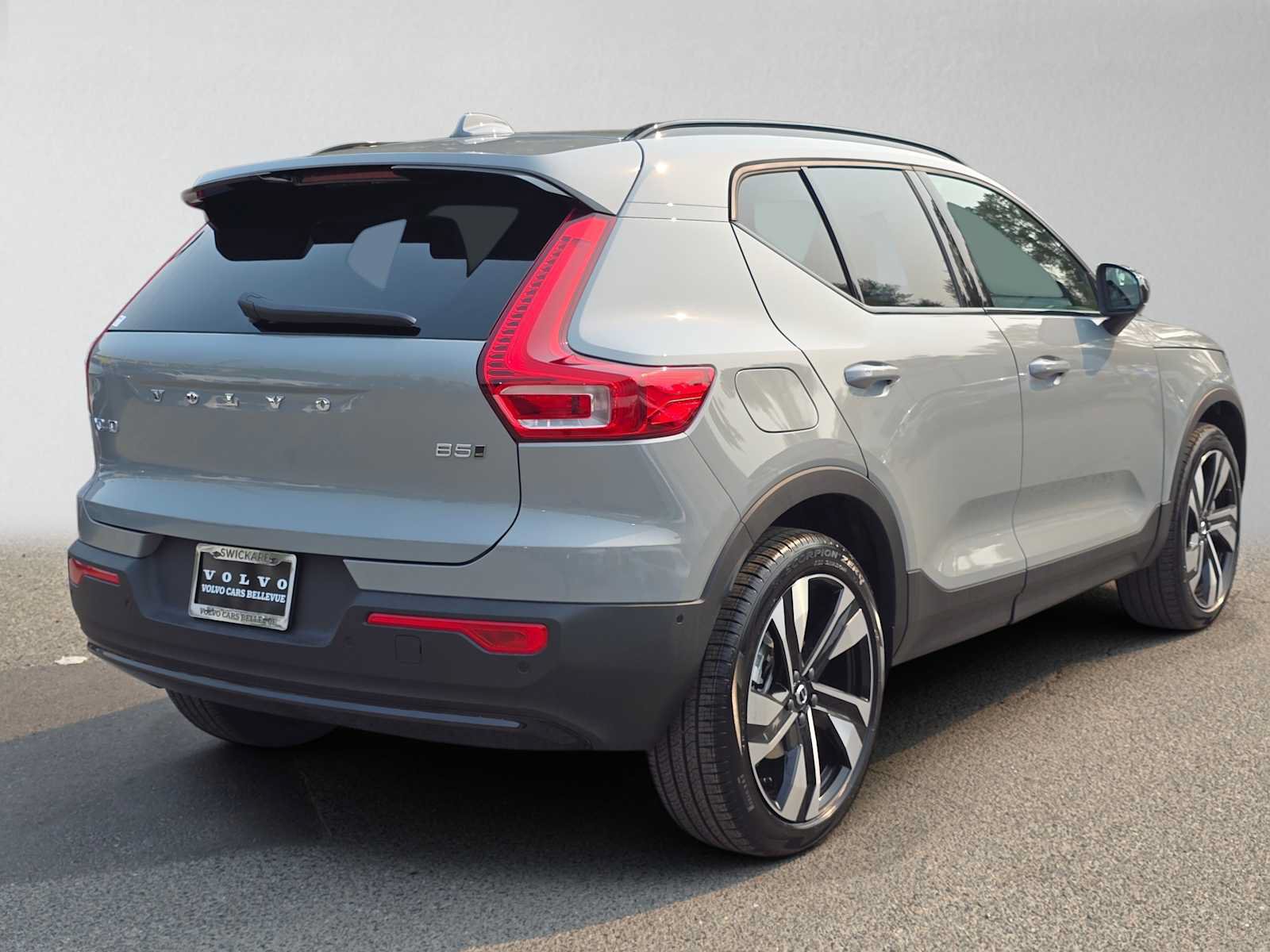 New 2026 Volvo XC40 B5 Ultra w/ Protection Package Premier AWD/4WD image 3