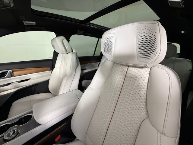 New 2026 Cadillac Vistiq Luxury image 5