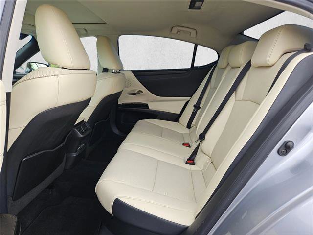 Used 2022 Lexus ES 300h w/ Premium Package FWD image 17