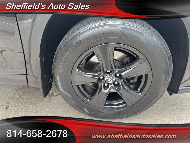 Used 2020 Toyota Highlander L AWD/4WD image 42