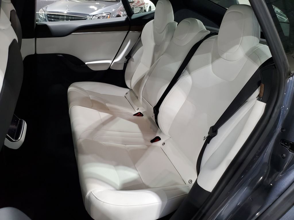 Used 2022 Tesla Model S image 25