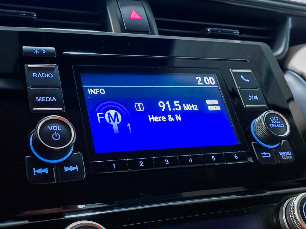 Used 2019 Honda Insight LX image 29