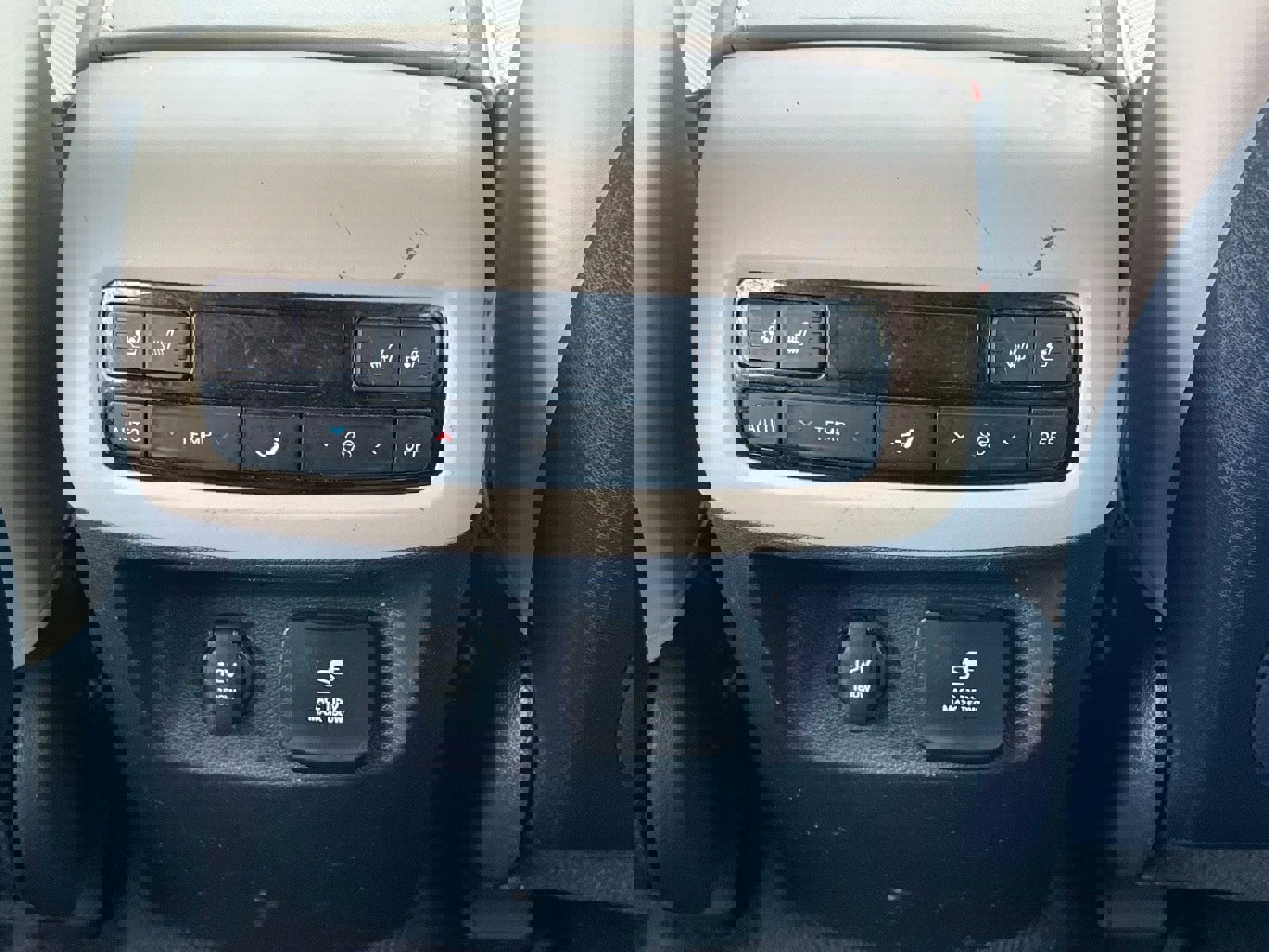 Used 2022 Hyundai Palisade Calligraphy w/ Cargo Package image 22