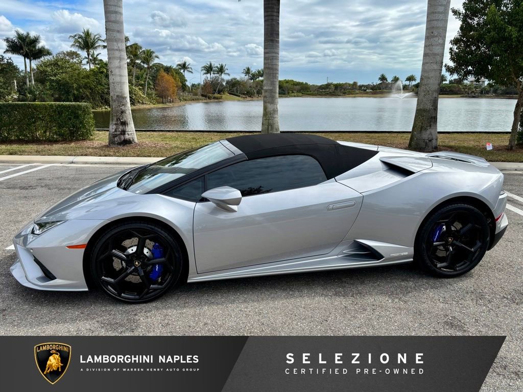 Used 2021 Lamborghini Huracan EVO image 2