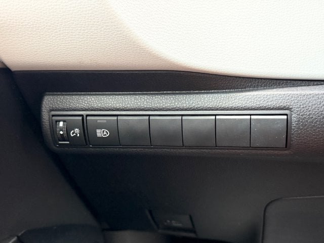 Used 2026 Toyota Corolla SE FWD image 27