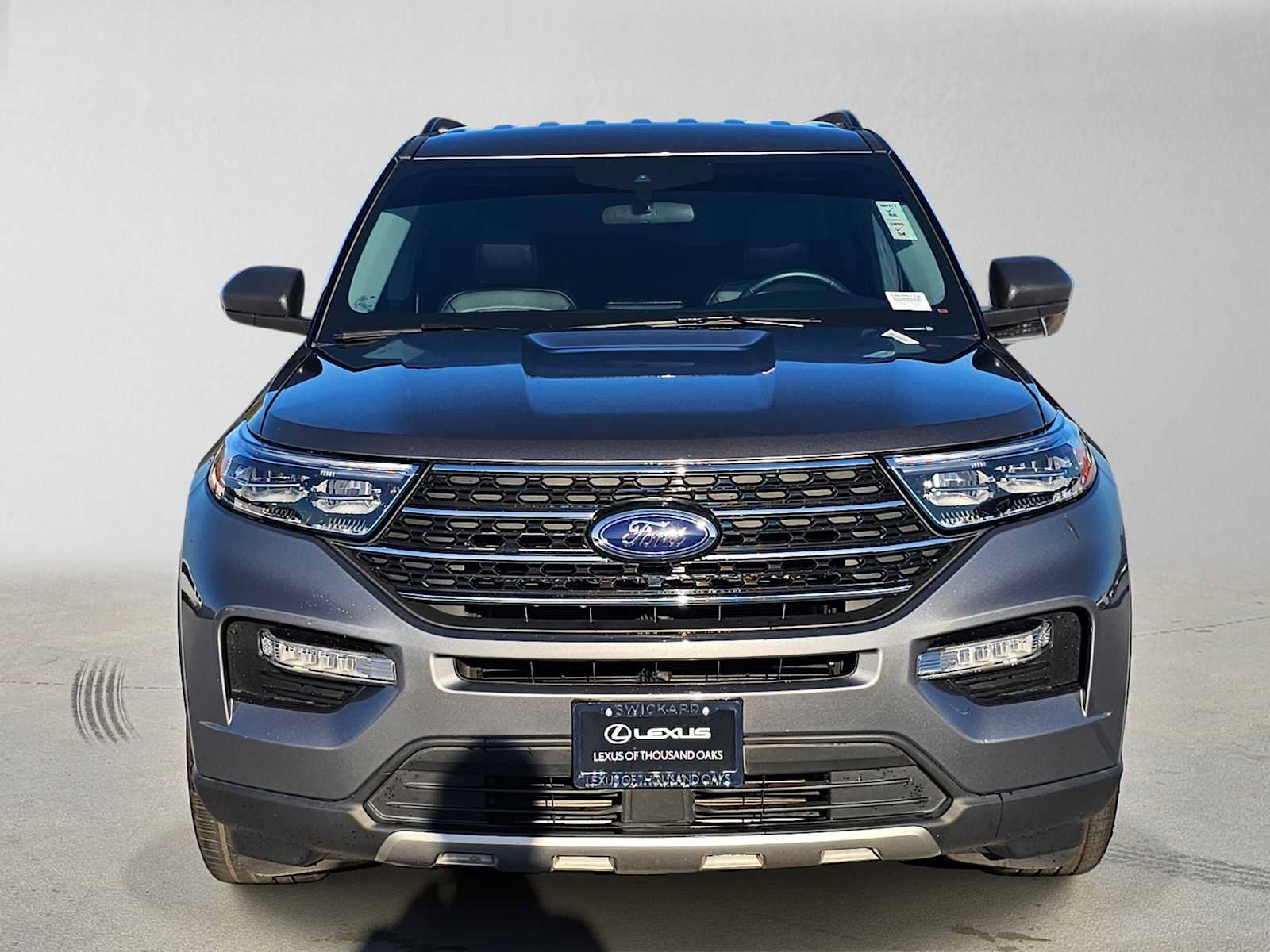 Used 2023 Ford Explorer XLT w/ Equipment Group 202A RWD image 8