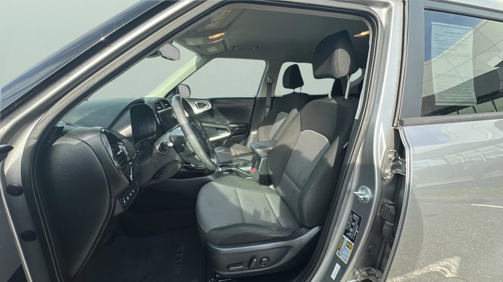 Used 2023 Kia Soul S image 18