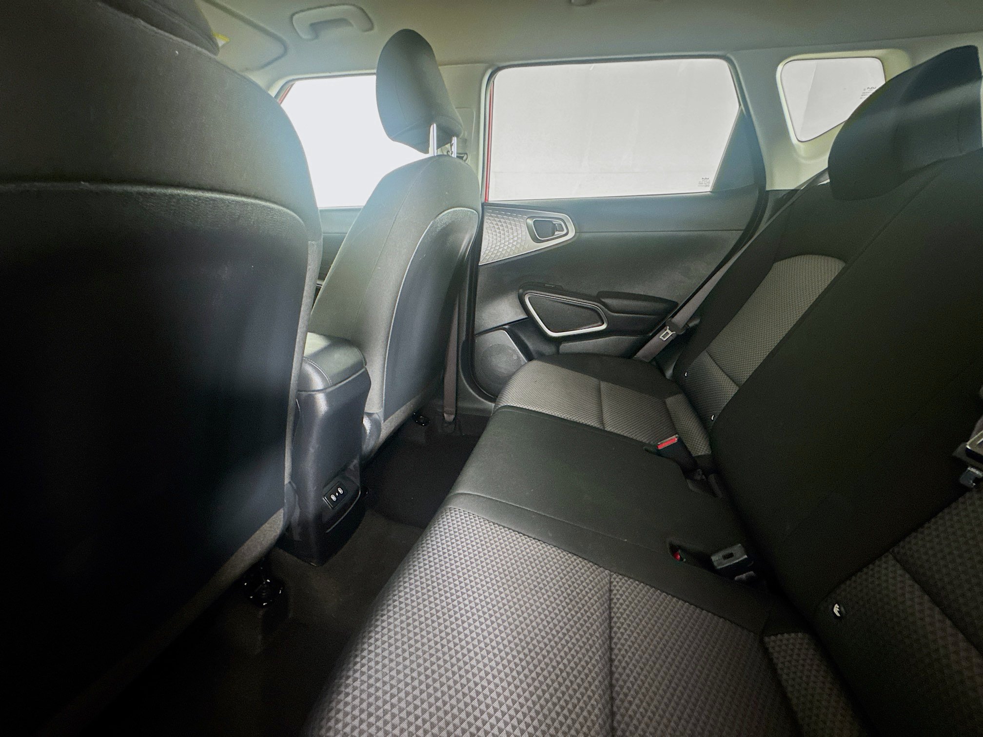 Used 2025 Kia Soul S FWD image 23