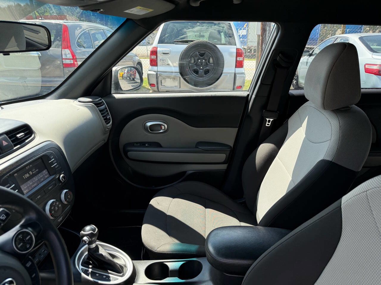 Used 2019 Kia Soul image 15