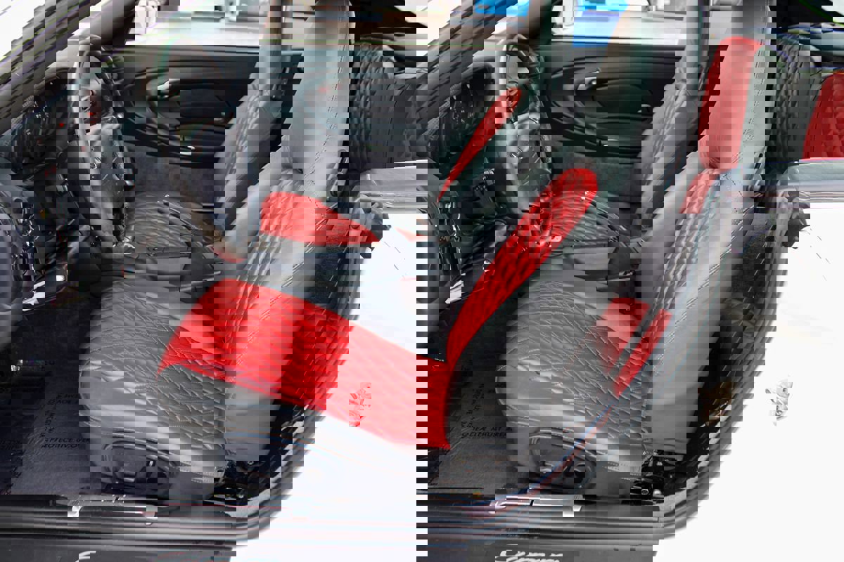 Used 2000 Porsche 911 Cabriolet image 14