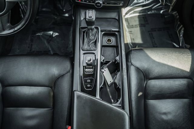 Used 2020 Volvo S60 T6 Momentum image 25