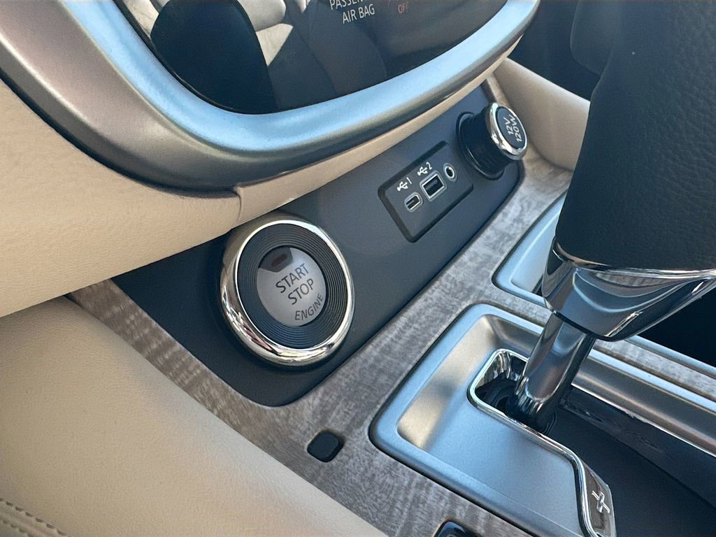 Used 2024 Nissan Murano SL image 23