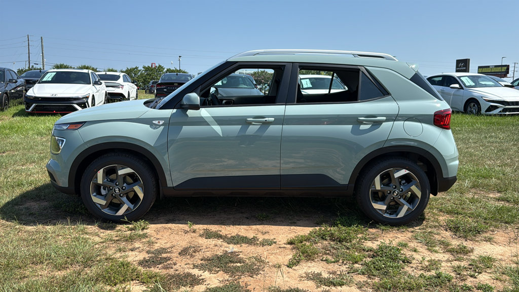 New 2026 Hyundai Venue SEL FWD image 4