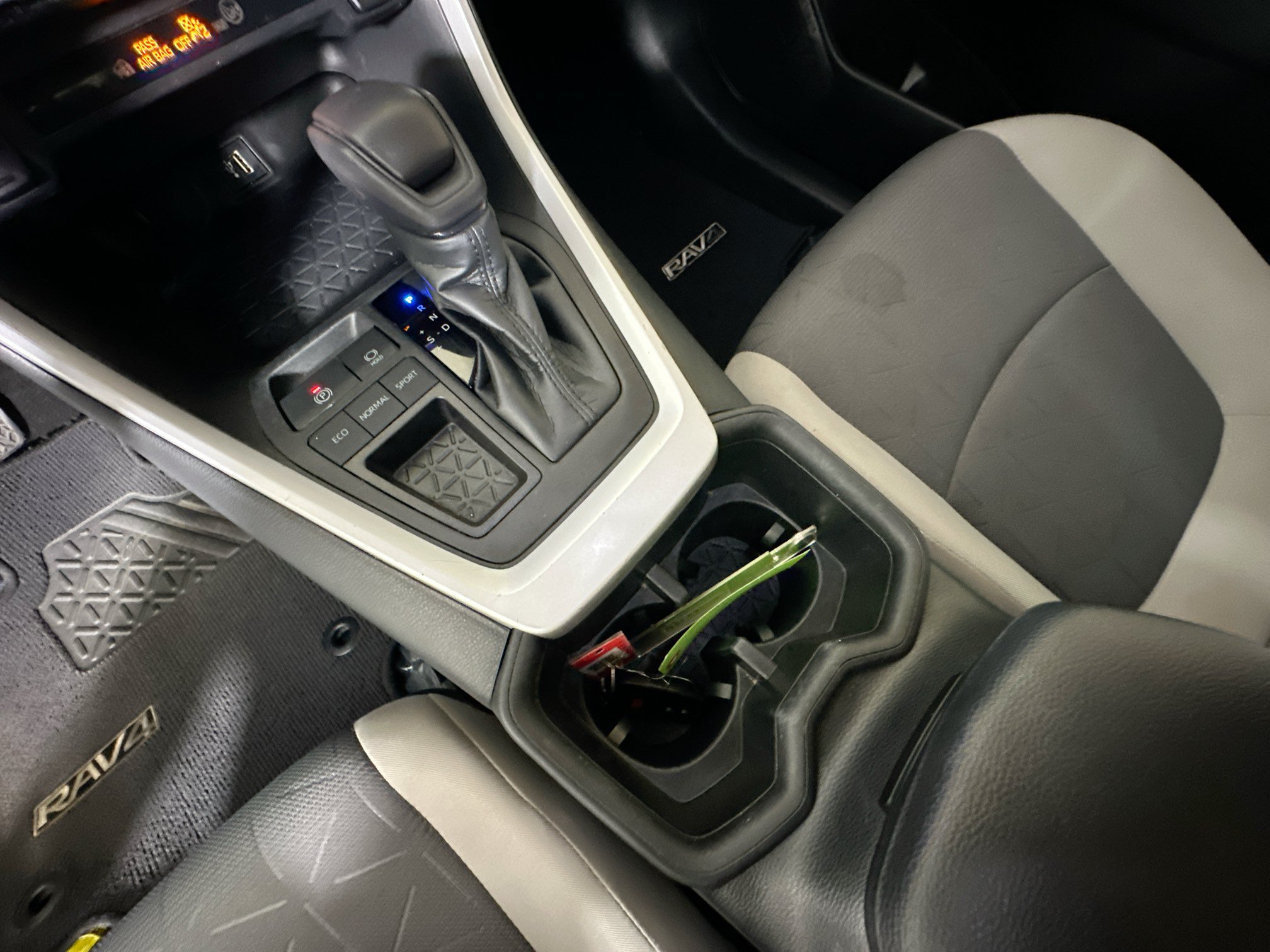 Used 2023 Toyota RAV4 XLE FWD image 22