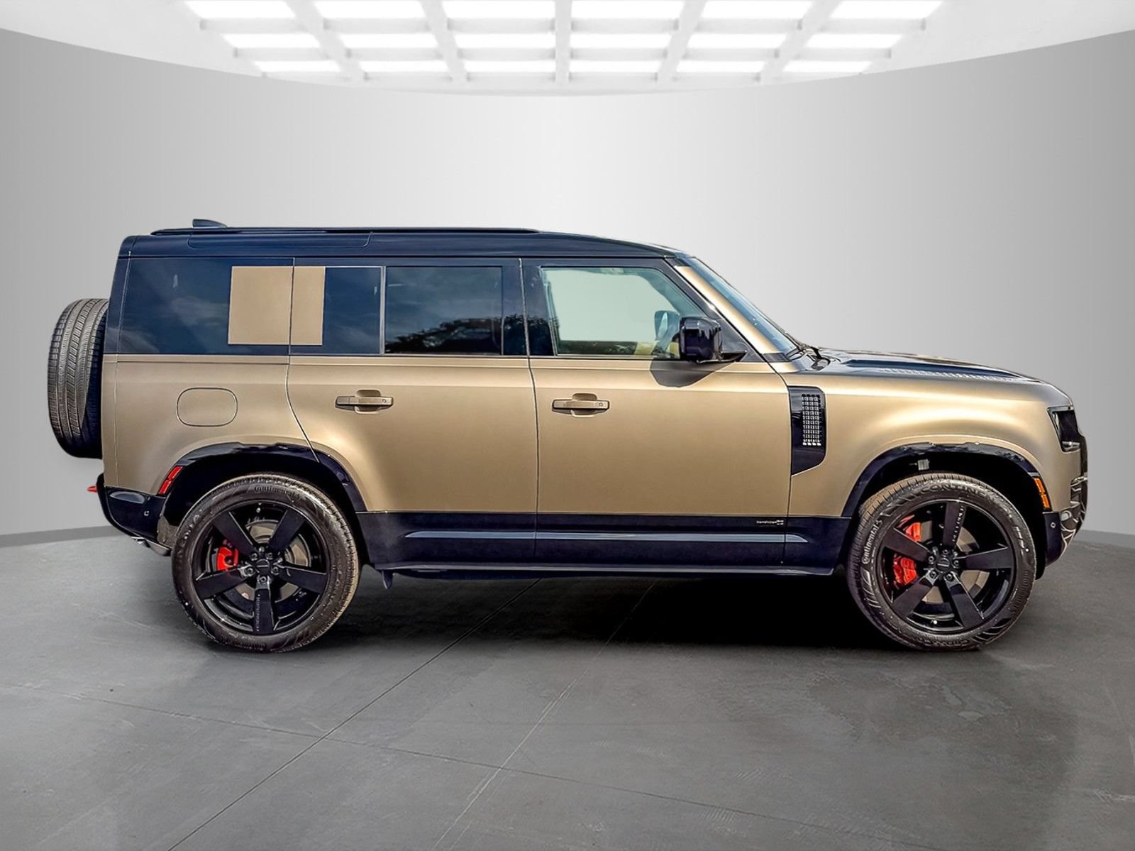 New 2026 Land Rover Defender 110 X AWD/4WD image 6