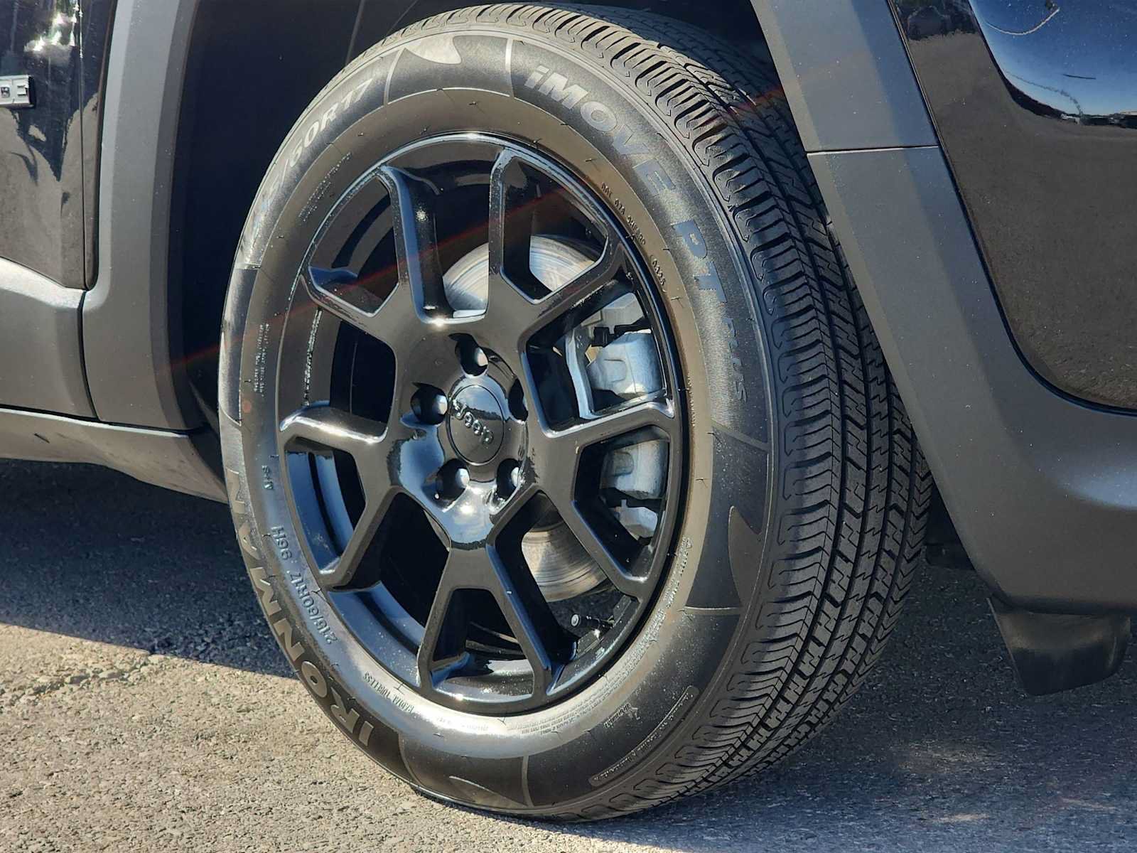 Used 2020 Jeep Renegade Altitude FWD image 12