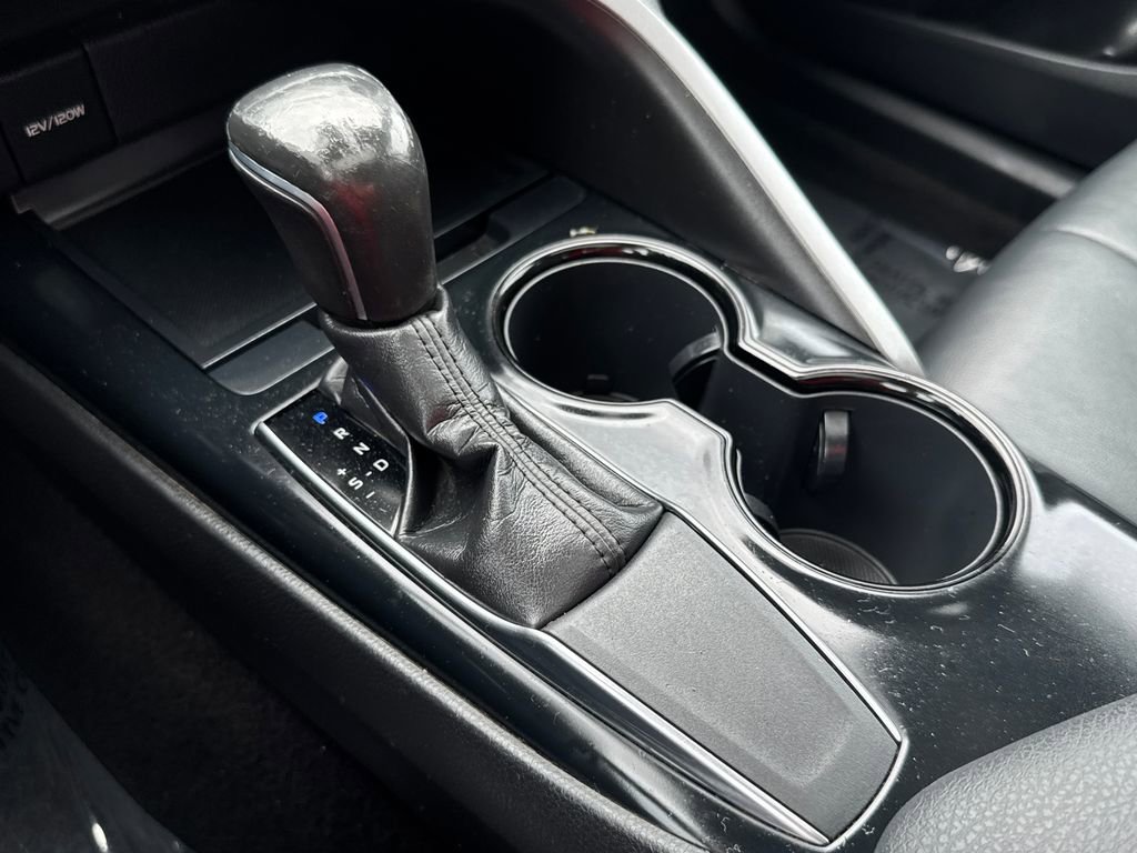 Used 2019 Toyota Camry SE FWD image 26