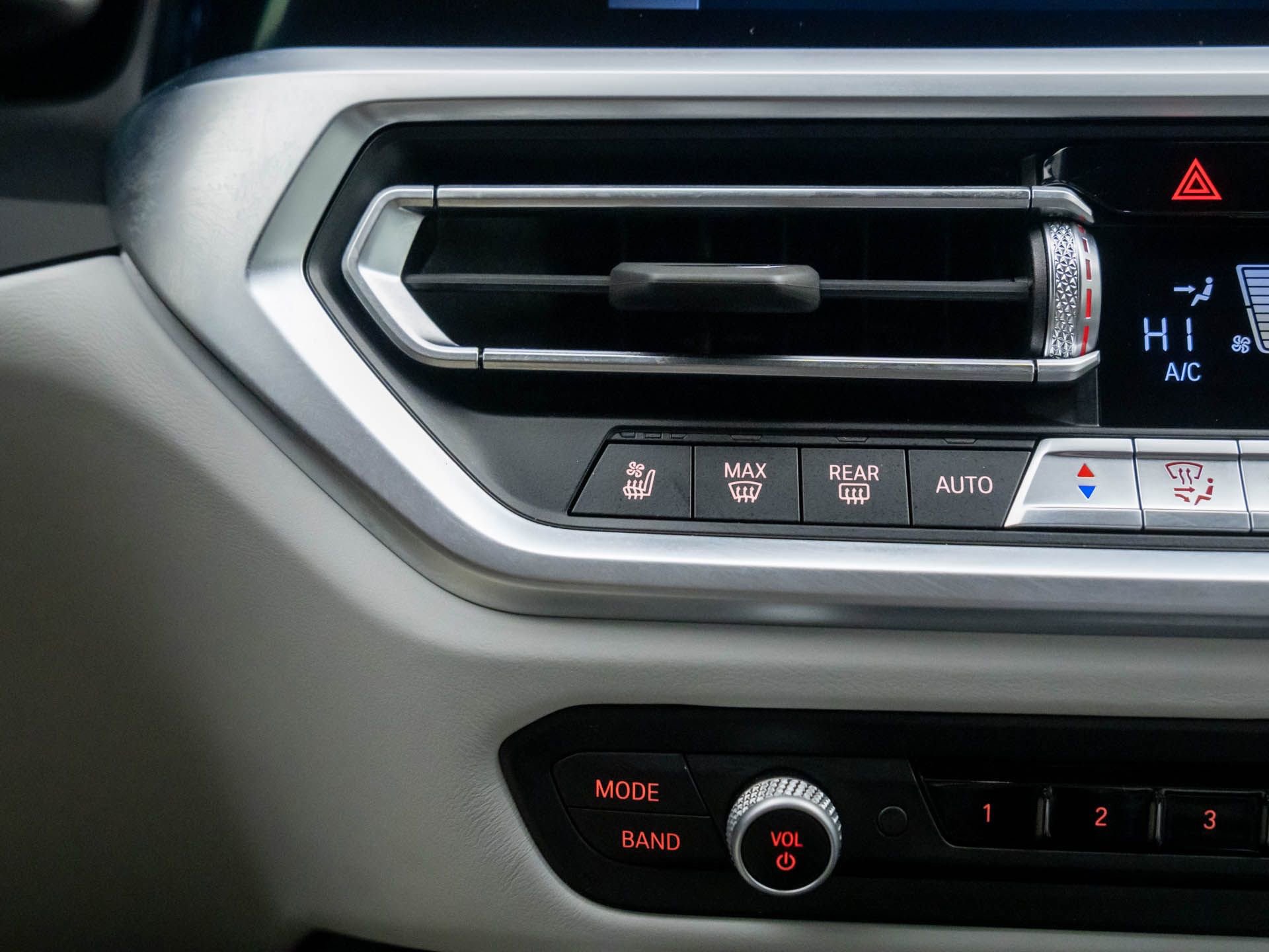 Certified 2022 BMW M4 xDrive Competition w/ M Carbon Exterior Package image 23