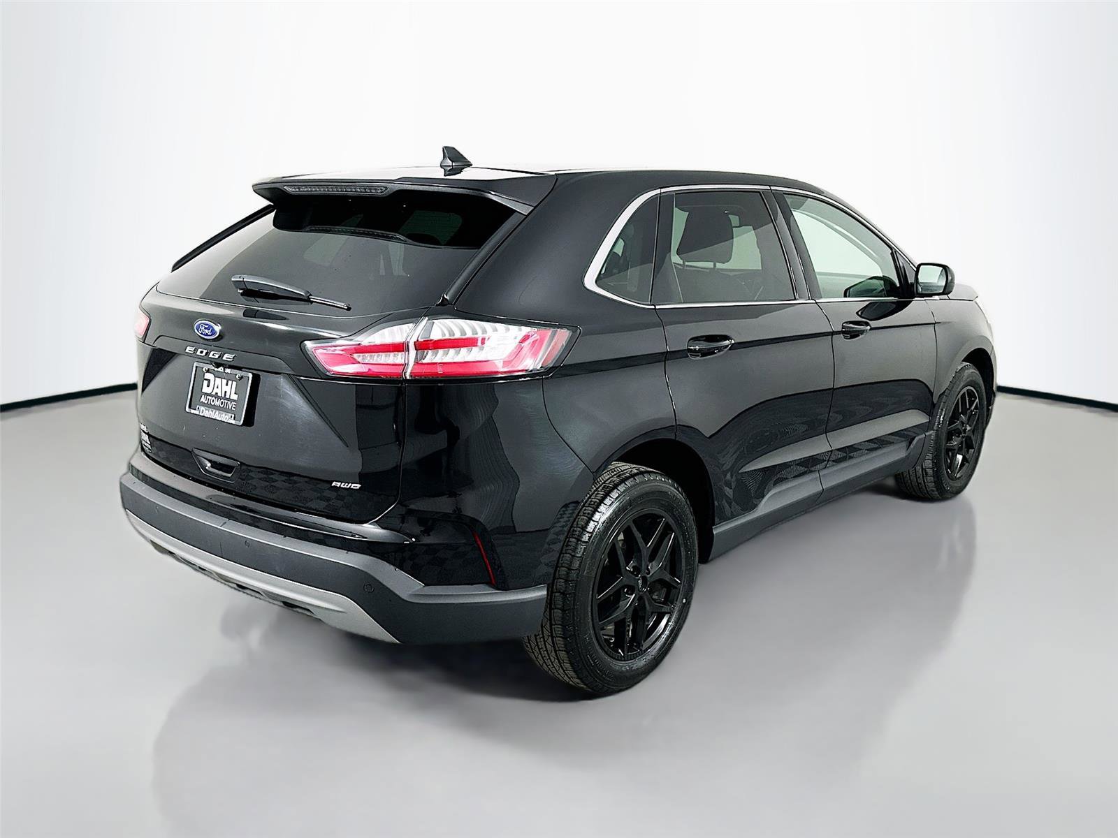 Used 2024 Ford Edge SEL w/ Convenience Package image 7