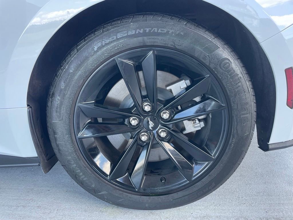Used 2025 Ford Mustang GT RWD image 17