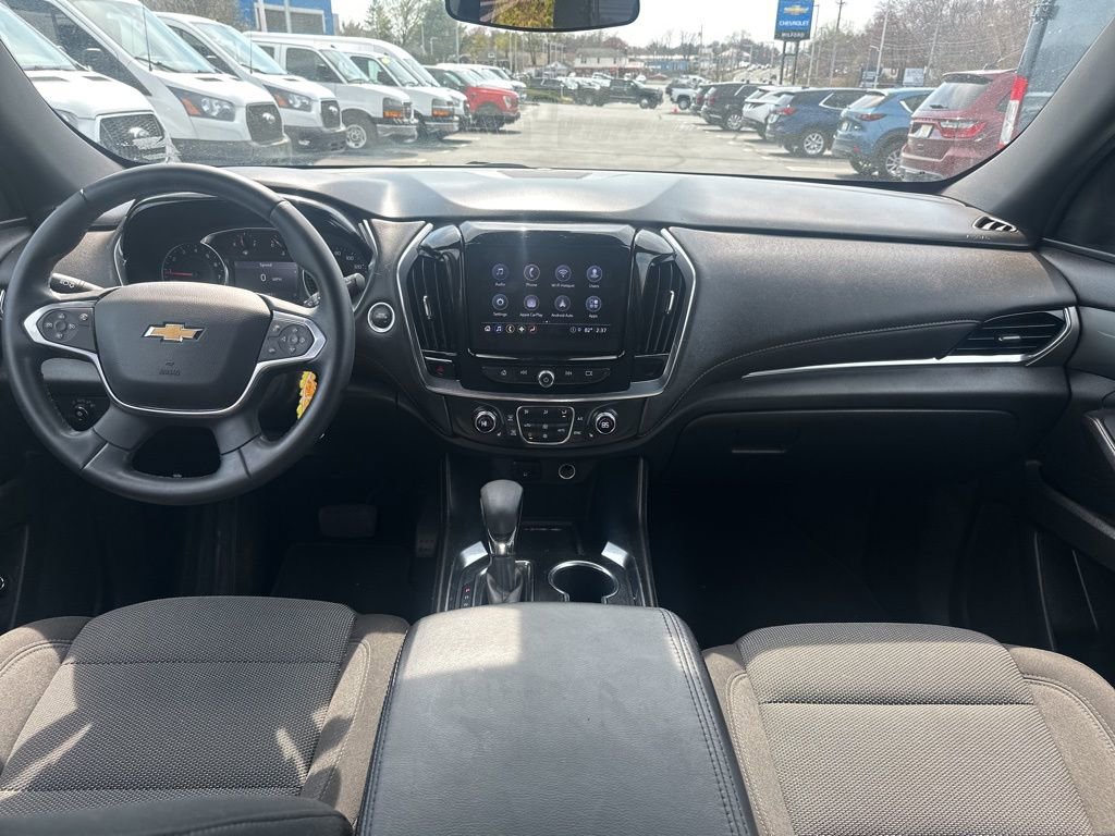 Used 2023 Chevrolet Traverse LT AWD/4WD image 7
