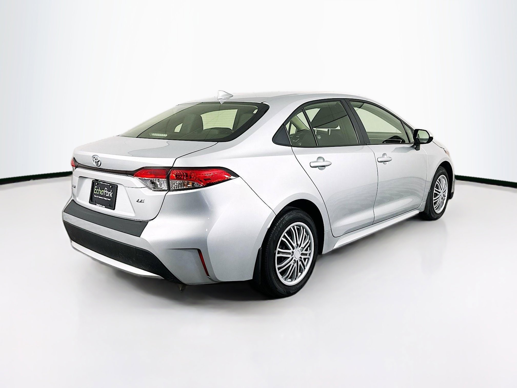 Used 2022 Toyota Corolla LE FWD image 9