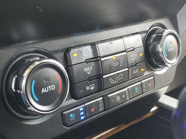 Used 2019 Ford F150 Lariat w/ Trailer Tow Package AWD/4WD image 30
