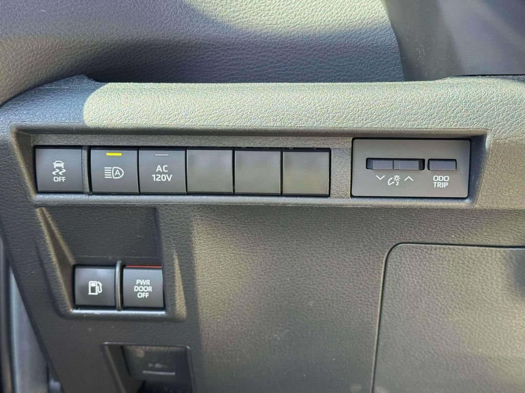 Used 2024 Toyota Sienna XLE Woodland Edition AWD/4WD image 22