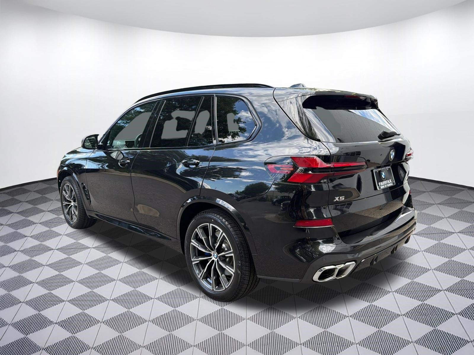 Certified 2024 BMW X5 M60i AWD/4WD image 3