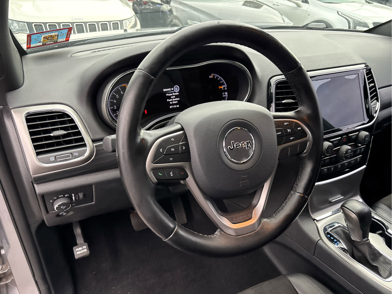 Used 2020 Jeep Grand Cherokee Laredo w/ Quick Order Package 2BN North image 9