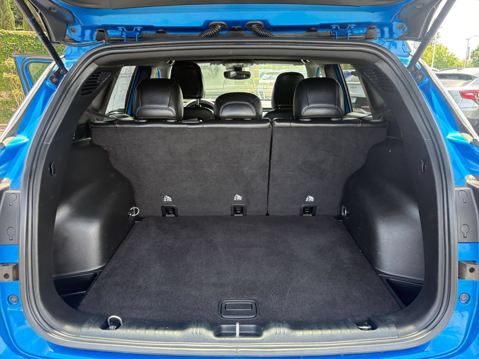 Used 2025 Jeep Compass Limited AWD/4WD image 32