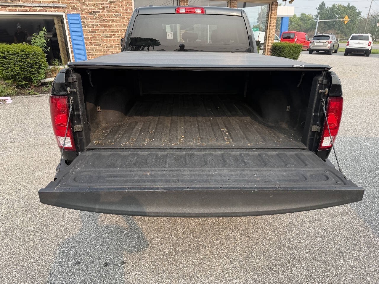 Used 2016 RAM 1500 Express w/ Black Ram 1500 Express Group AWD/4WD image 20
