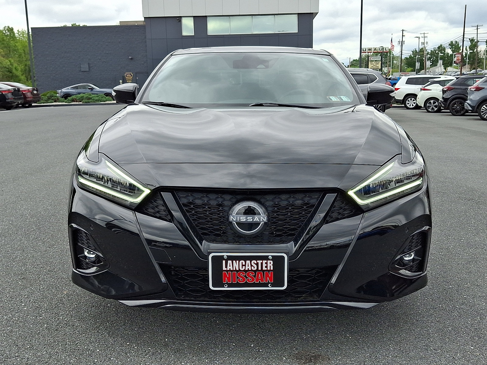 Used 2023 Nissan Maxima SR w/ Sport Mat Group FWD image 2