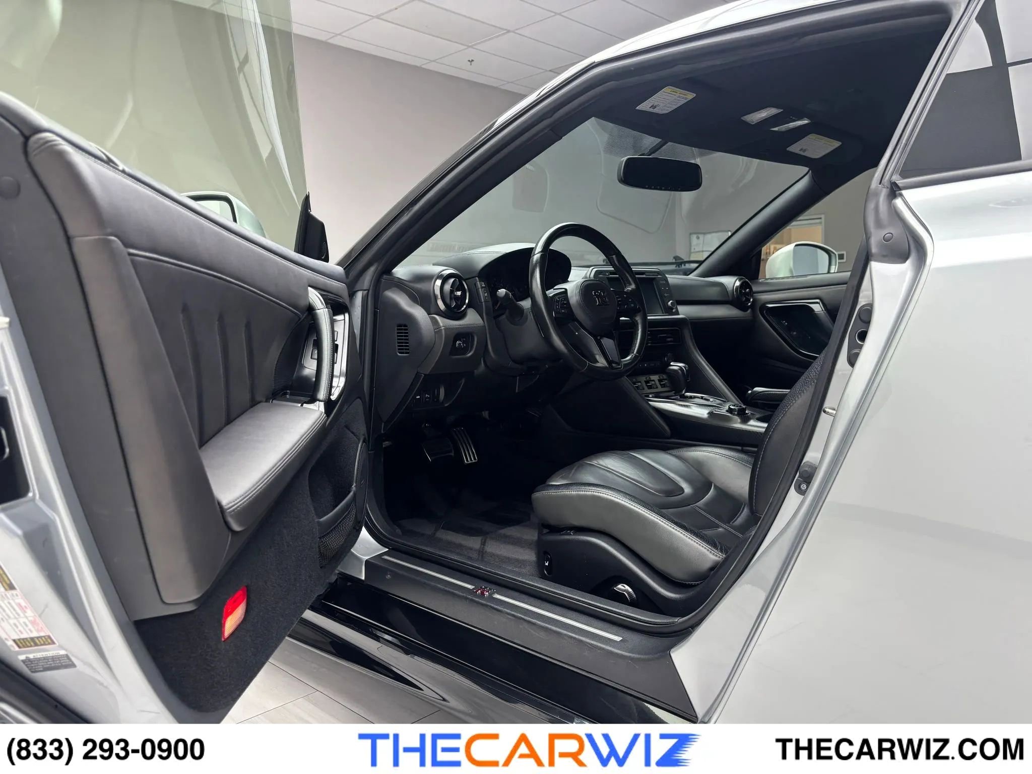 Used 2023 Nissan GT-R Premium w/ Premium Interior Package image 45