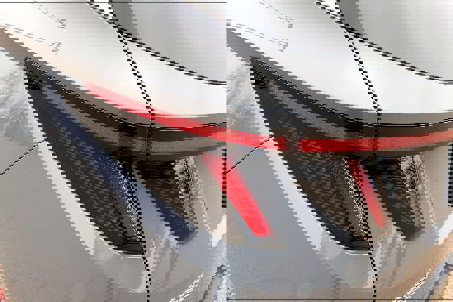 Used 2025 Hyundai Tucson Limited FWD image 30