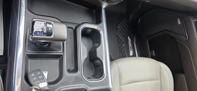 Used 2022 Chevrolet Silverado 1500 LTZ w/ LTZ Premium Package AWD/4WD image 22