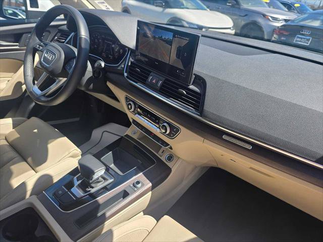 Used 2023 Audi Q5 2.0T Premium Plus w/ Premium Plus Package AWD/4WD image 11