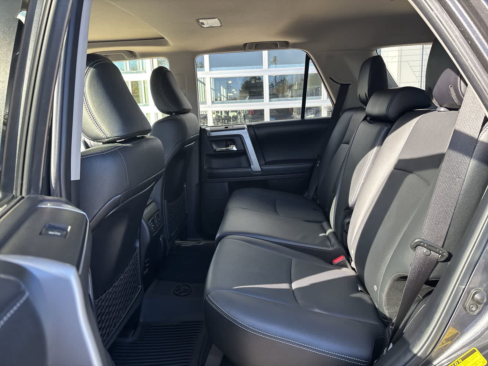 Used 2018 Toyota 4Runner Limited AWD/4WD image 9