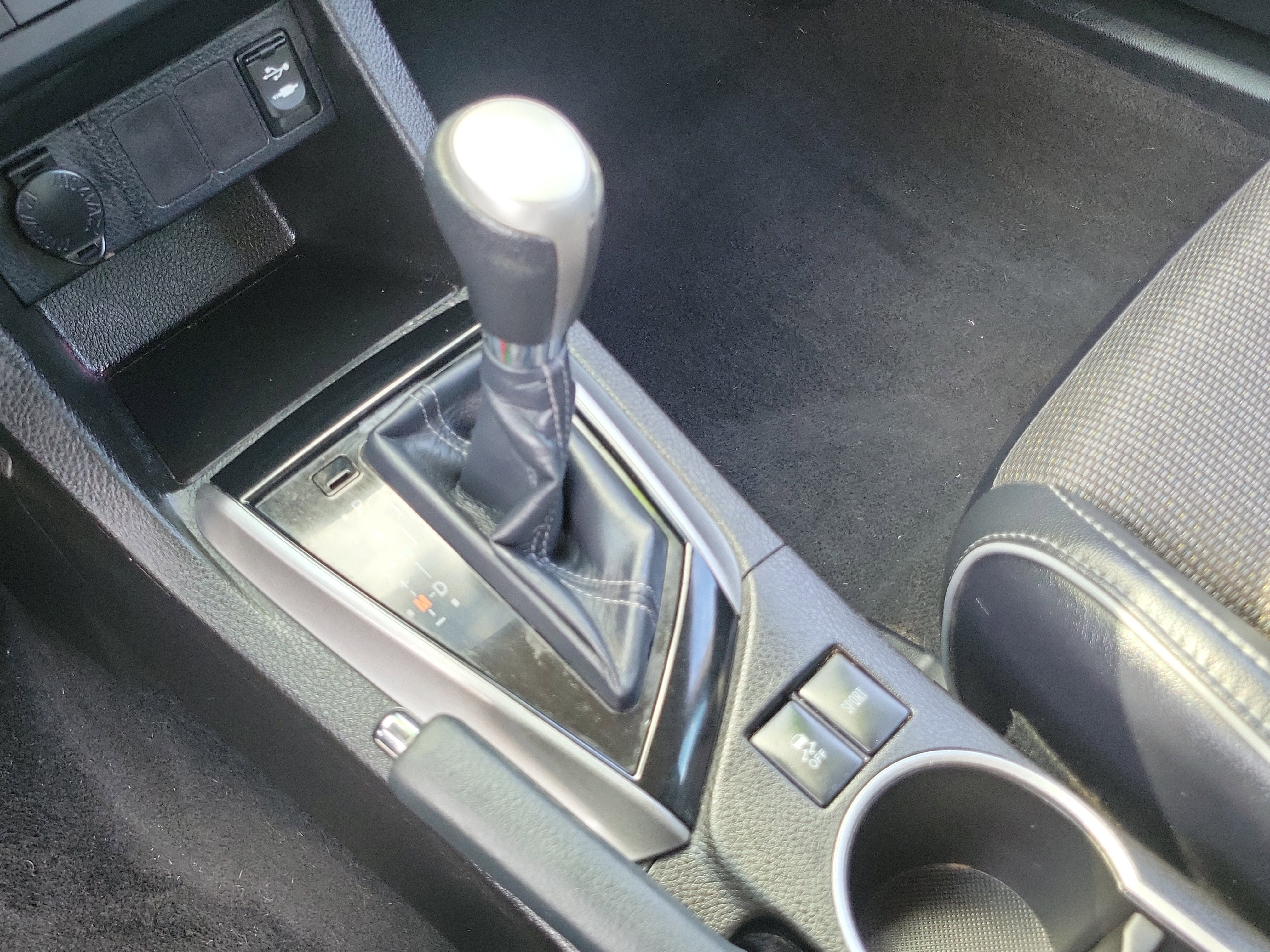 Used 2015 Toyota Corolla S image 16