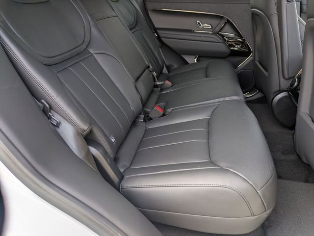 New 2026 Land Rover Range Rover Sport SE image 17