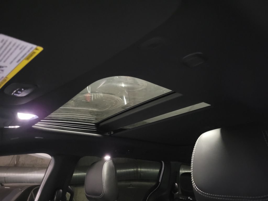 New 2027 Chrysler Pacifica Limited FWD image 15