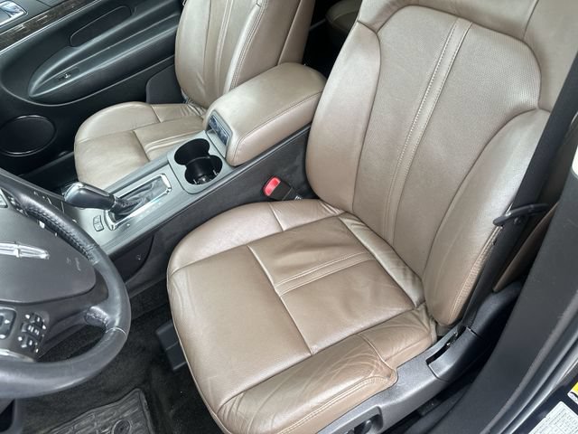 Used 2018 Lincoln MKT AWD w/ Driver Technology Package image 15