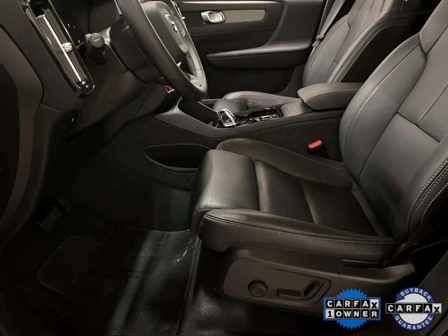 Used 2025 Volvo XC40 B5 Plus image 69