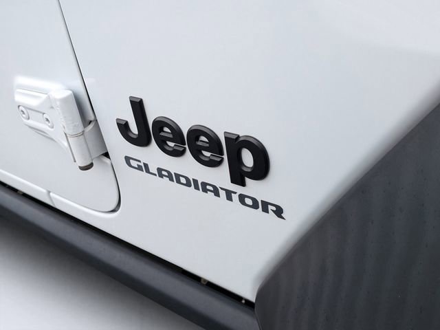 Used 2020 Jeep Gladiator Sport w/ Quick Order Package 24S AWD/4WD image 12