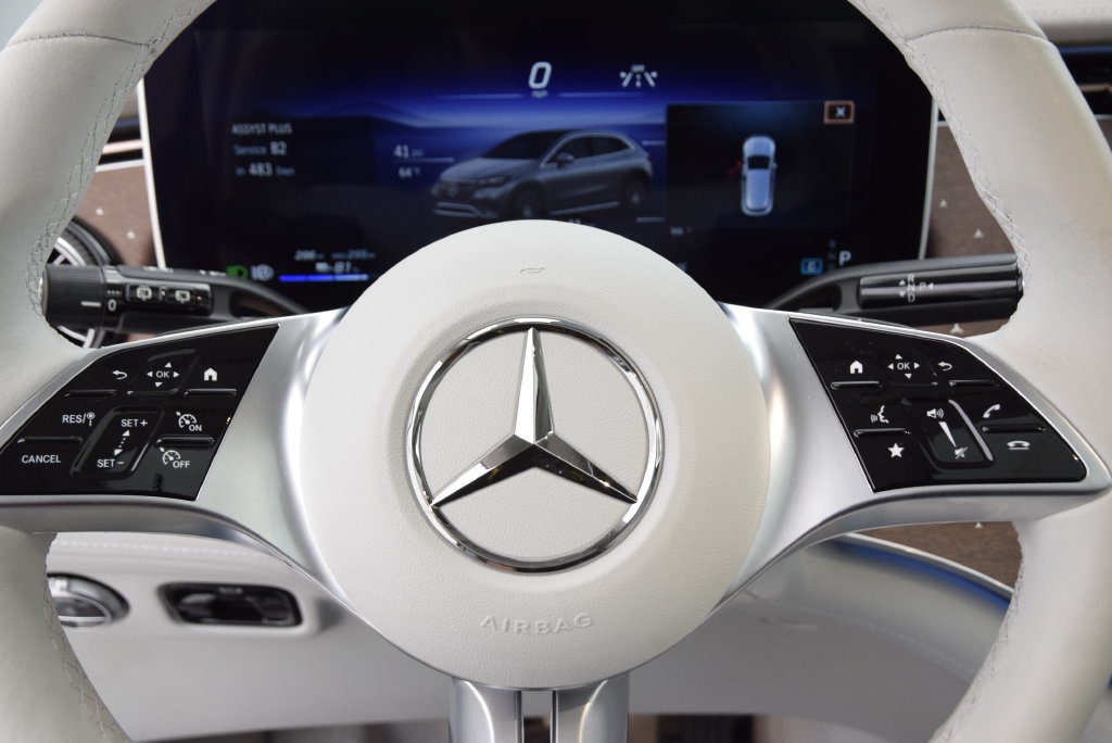 Used 2023 Mercedes-Benz EQE 350+ SUV image 23