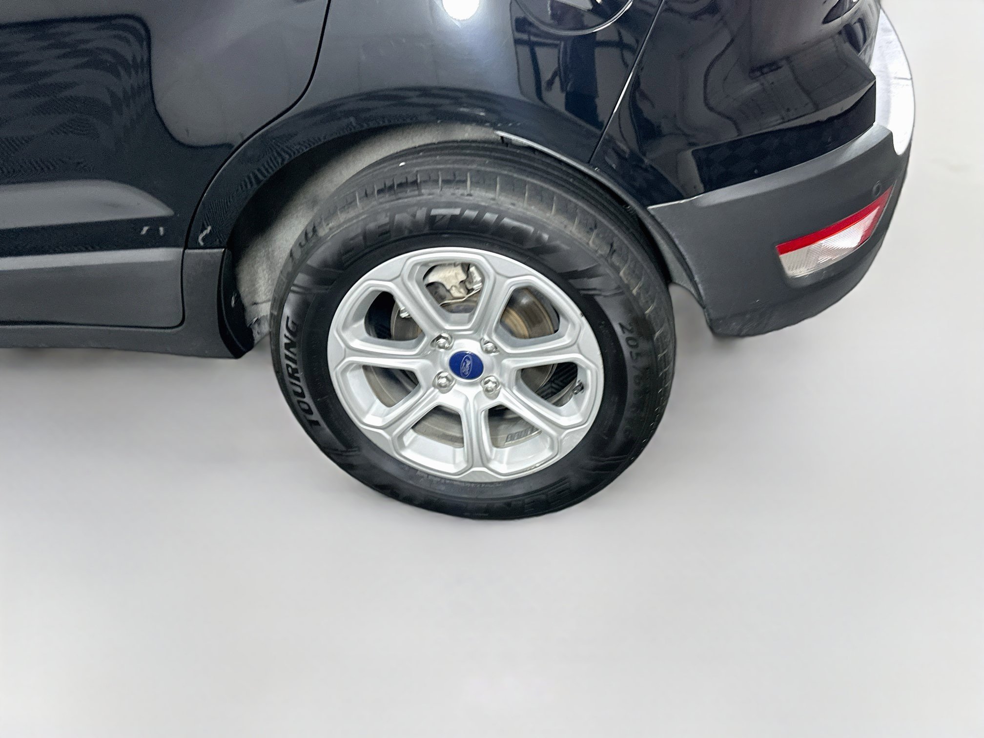 Used 2021 Ford EcoSport SE FWD image 11