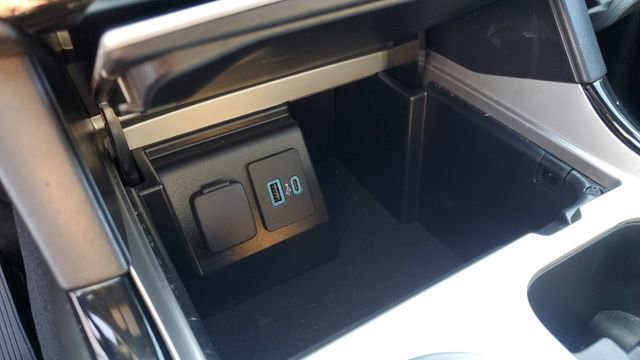 Used 2023 Ford Explorer ST-Line w/ Class IV Trailer Tow Package AWD/4WD image 18