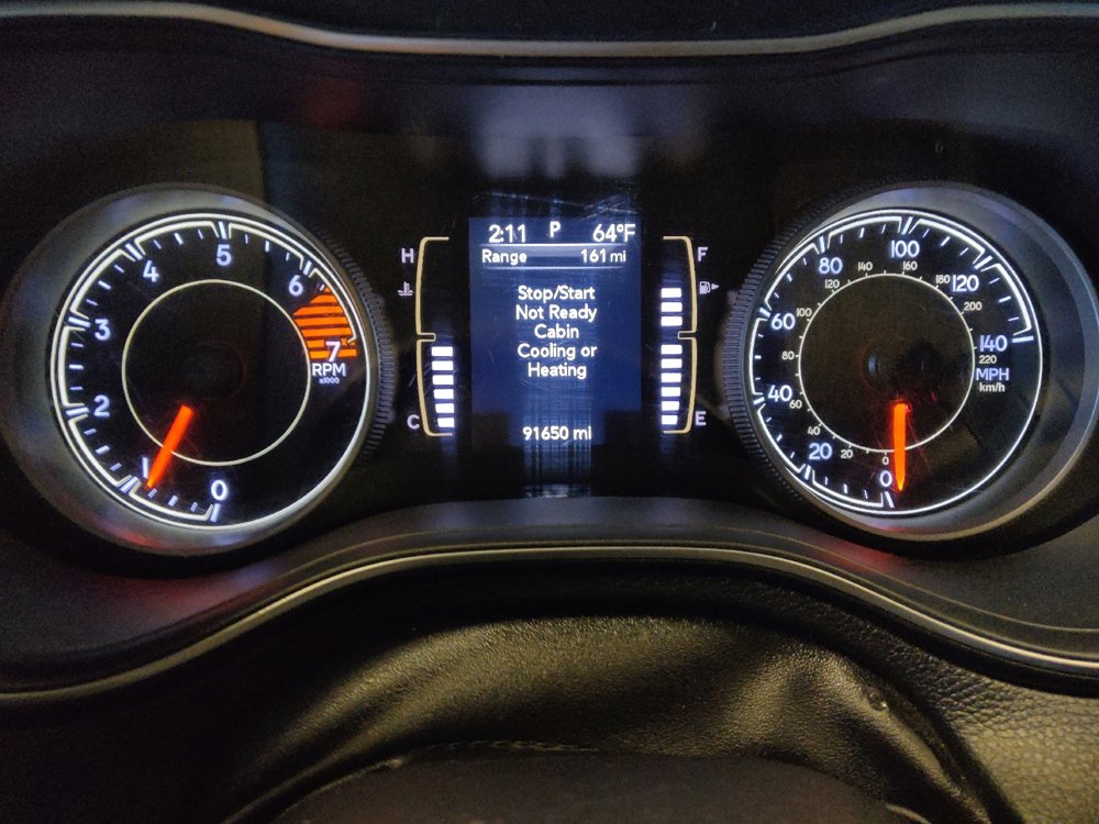 Used 2019 Jeep Cherokee Latitude w/ Popular Appearance Group image 23