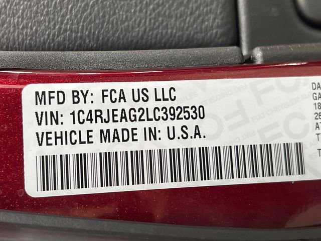 Used 2020 Jeep Grand Cherokee Laredo w/ 18" Wheel & 8.4" Radio Group image 23